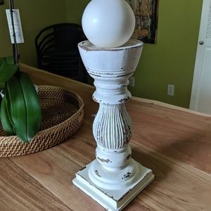 Excellent pottery Barn candlestands